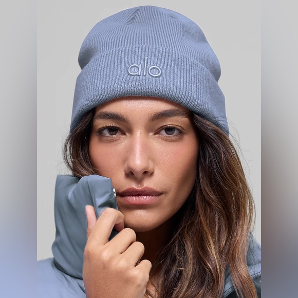 ALO Yoga Notable Beanie, NWT. - Picture 3 of 3